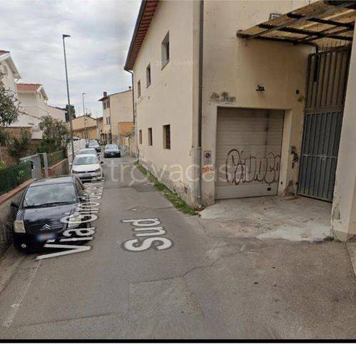 negozio in vendita ad Empoli in zona Pontorme