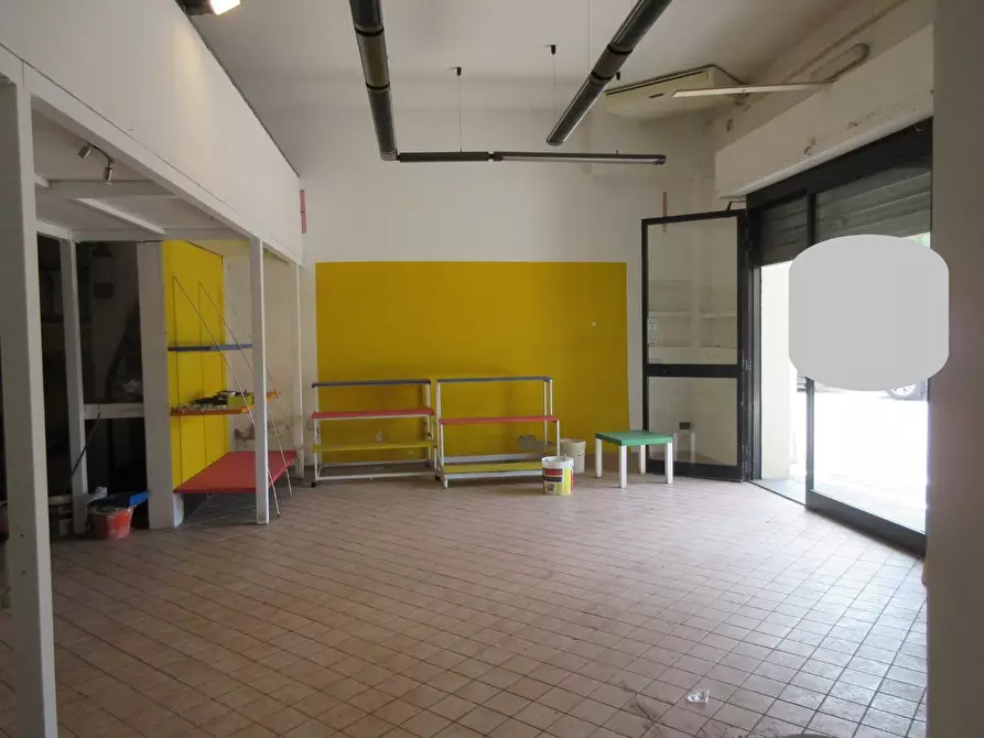 locale commerciale in vendita ad Empoli