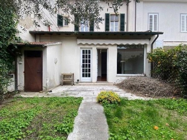 casa indipendente in vendita ad Empoli