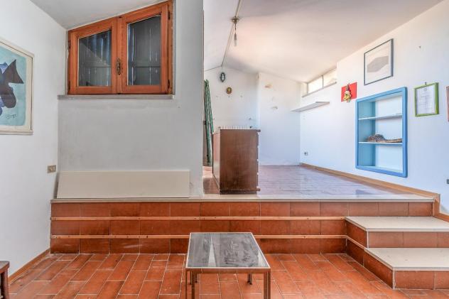 casa indipendente in vendita ad Empoli in zona Serravalle