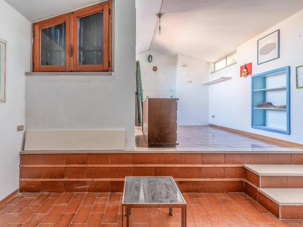 casa indipendente in vendita ad Empoli in zona Serravalle