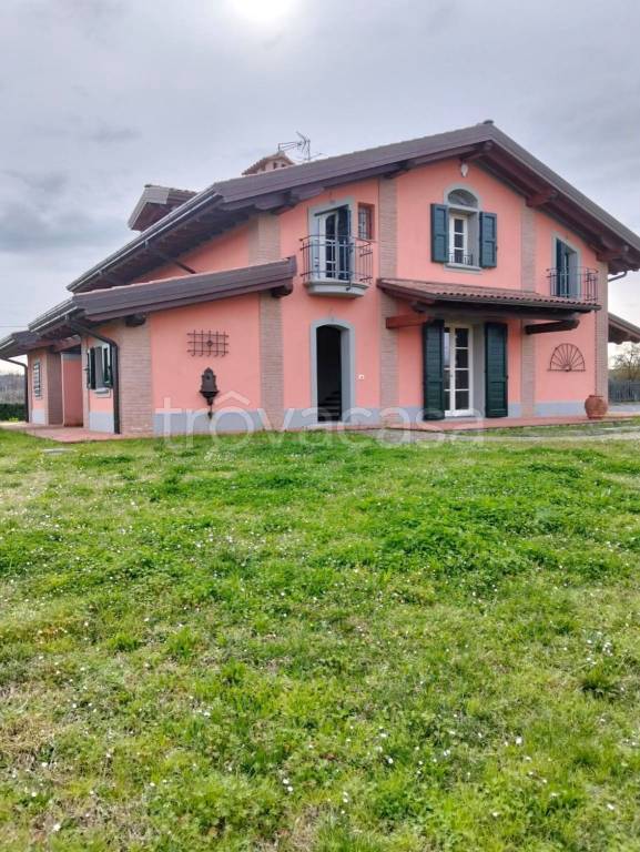 casa indipendente in vendita ad Empoli in zona Pozzale