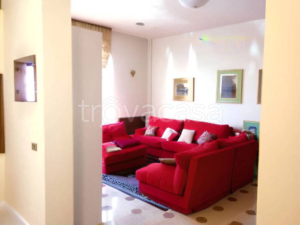 casa indipendente in vendita ad Empoli in zona Serravalle