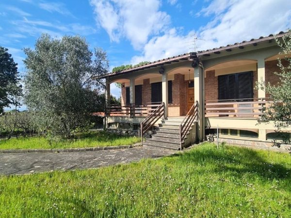 casa indipendente in vendita ad Empoli in zona Ponzano