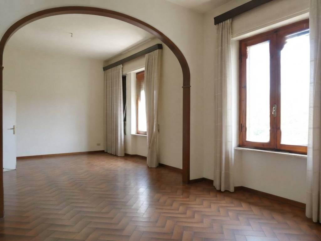 appartamento in vendita ad Empoli in zona Avane