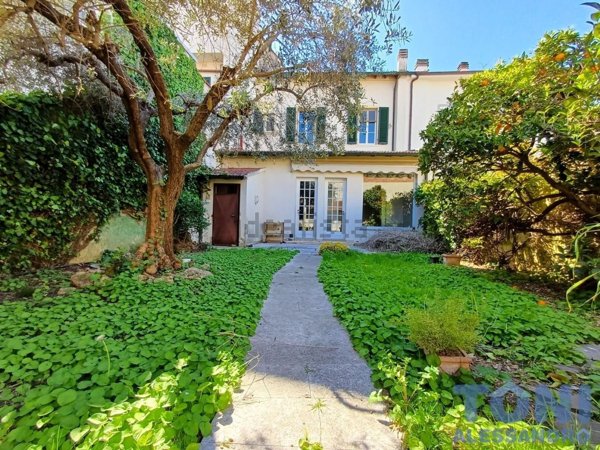 casa indipendente in vendita ad Empoli