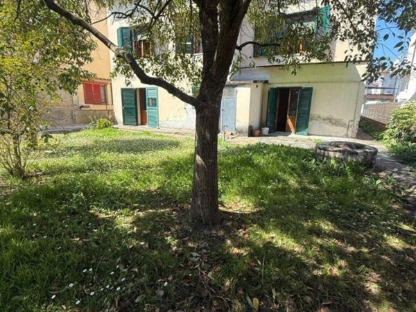 casa indipendente in vendita ad Empoli in zona Monterappoli