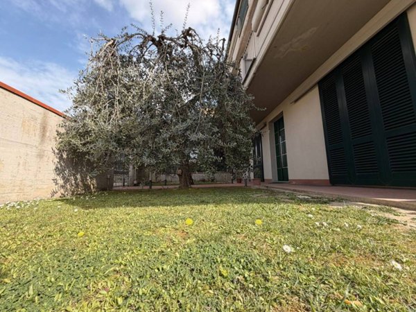 casa indipendente in vendita ad Empoli in zona Ponzano