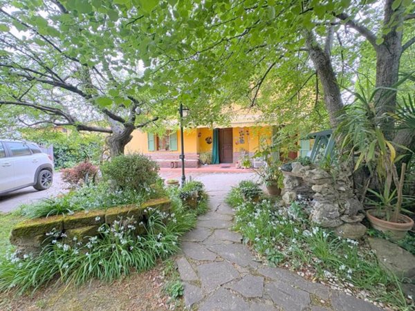 casa indipendente in vendita ad Empoli in zona Ponzano