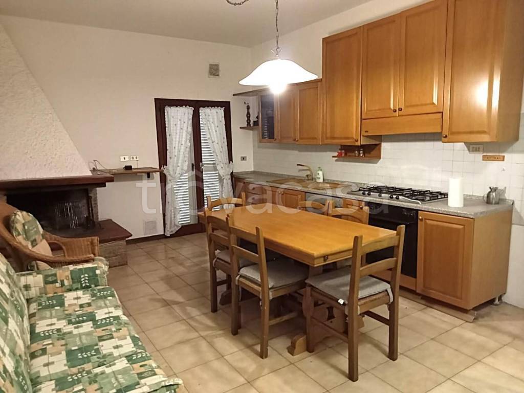 appartamento in vendita ad Empoli in zona Carraia