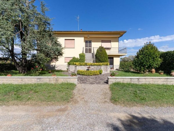 casa indipendente in vendita ad Empoli in zona Brusciana