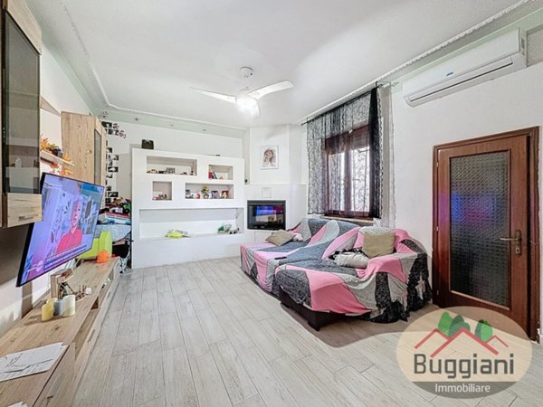 casa indipendente in vendita ad Empoli in zona Brusciana