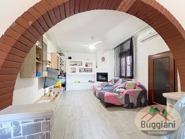 casa indipendente in vendita ad Empoli in zona Brusciana