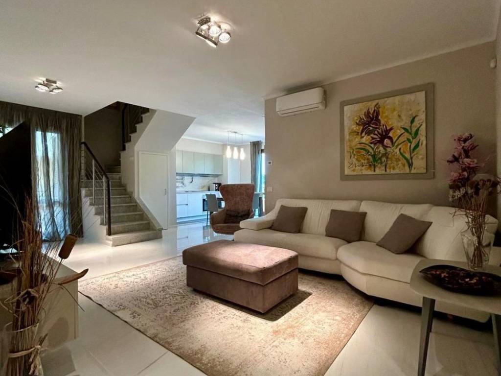 appartamento in vendita ad Empoli in zona Villanuova