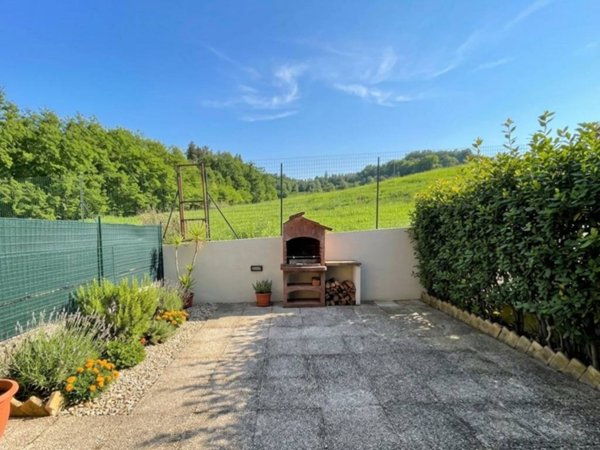 casa indipendente in vendita ad Empoli in zona Pozzale