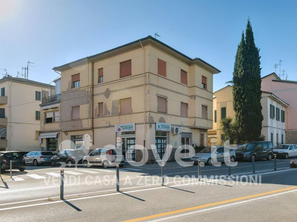 appartamento in vendita ad Empoli in zona Avane
