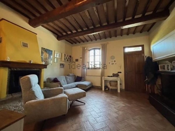 casa indipendente in vendita ad Empoli in zona Centro Storico
