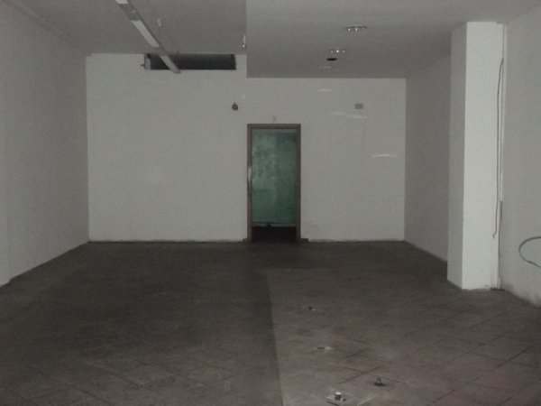 locale commerciale in vendita ad Empoli