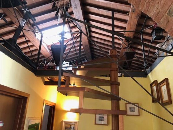 casa semindipendente in vendita ad Empoli in zona Monterappoli