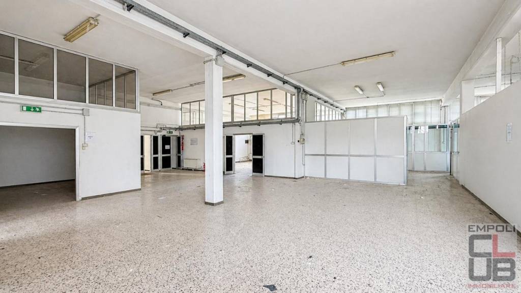 locale commerciale in vendita ad Empoli