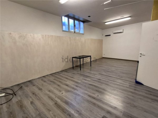 negozio in vendita ad Empoli