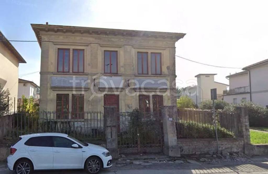 casa indipendente in vendita ad Empoli in zona Brusciana