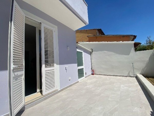 casa indipendente in vendita ad Empoli in zona Avane