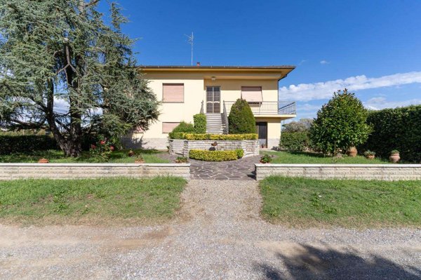 casa indipendente in vendita ad Empoli in zona Brusciana
