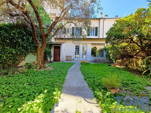 casa indipendente in vendita ad Empoli