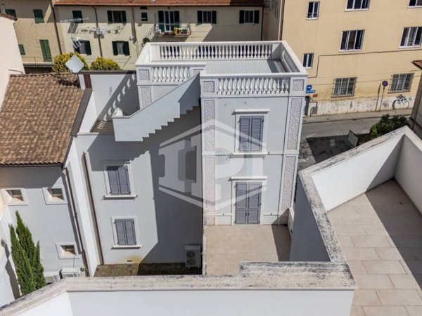 casa indipendente in vendita ad Empoli in zona Centro Storico