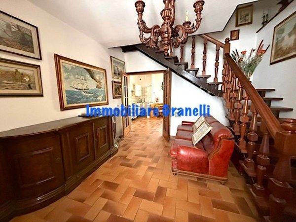 casa indipendente in vendita ad Empoli in zona Avane