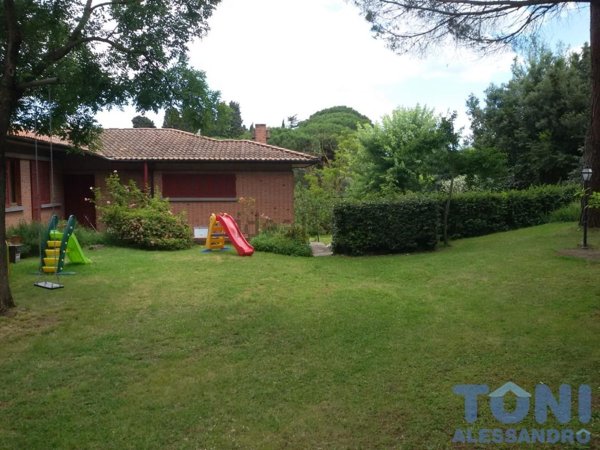 casa indipendente in vendita ad Empoli in zona Corniola
