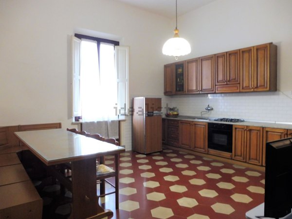 casa indipendente in vendita ad Empoli in zona Avane