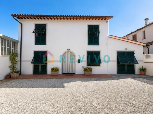 casa indipendente in vendita ad Empoli in zona Fontanella