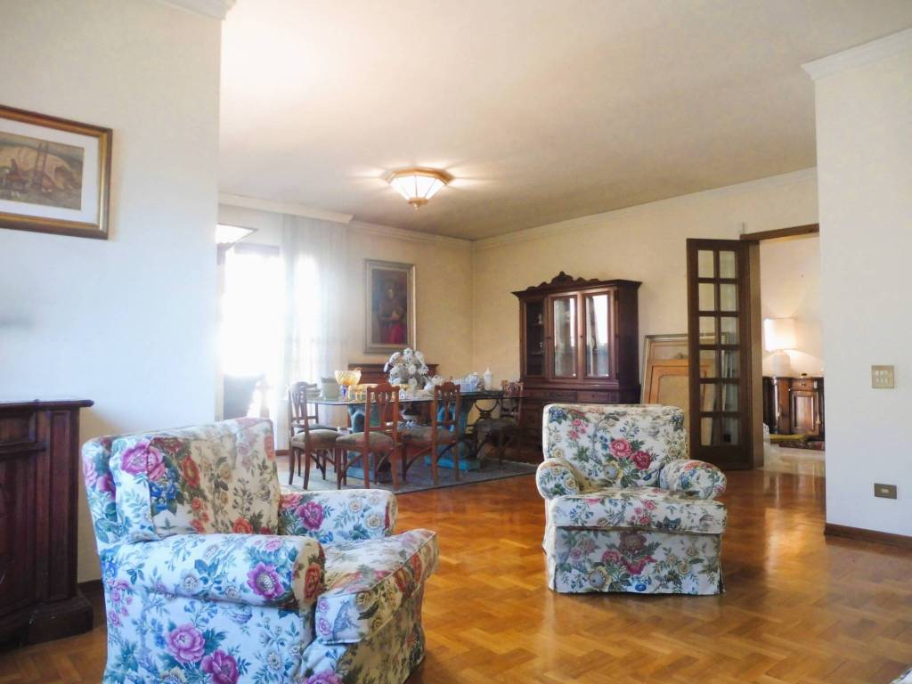 casa indipendente in vendita ad Empoli in zona Avane