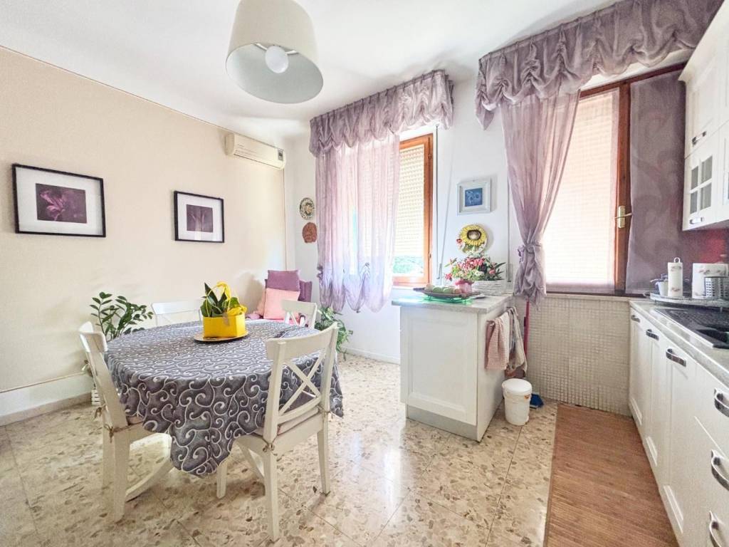 appartamento in vendita ad Empoli in zona Pontorme