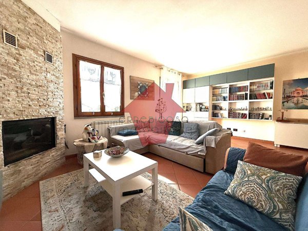 intera palazzina in vendita ad Empoli in zona Serravalle