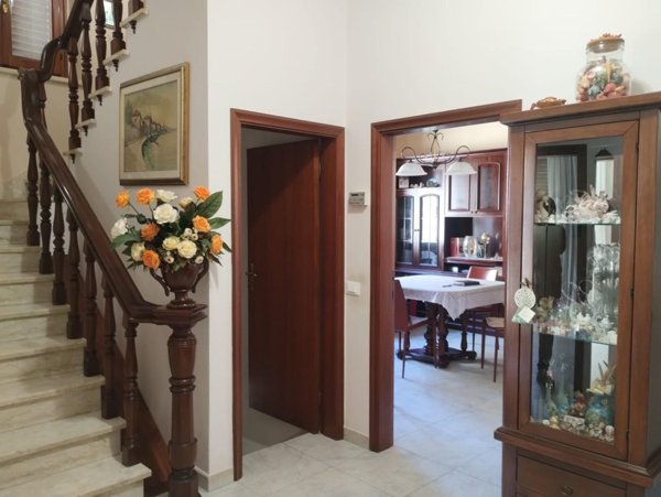 casa indipendente in vendita ad Empoli in zona Carraia