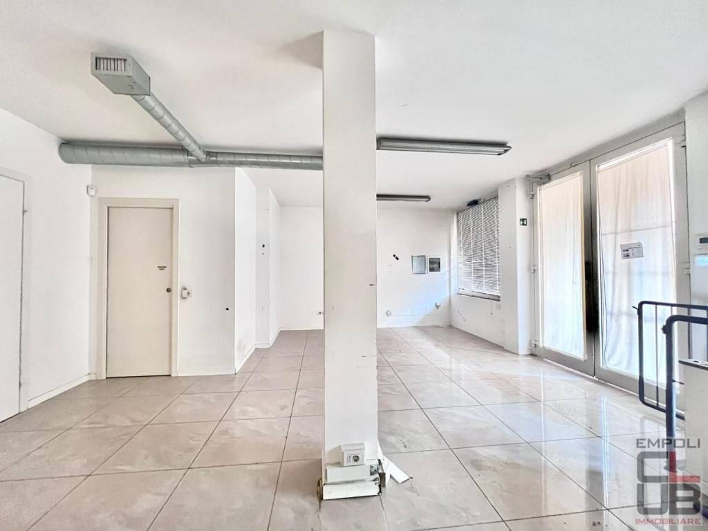 negozio in vendita ad Empoli
