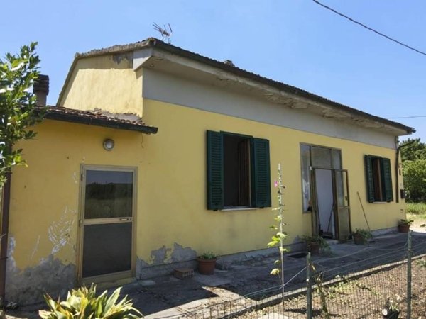 casa indipendente in vendita ad Empoli in zona Pagnana