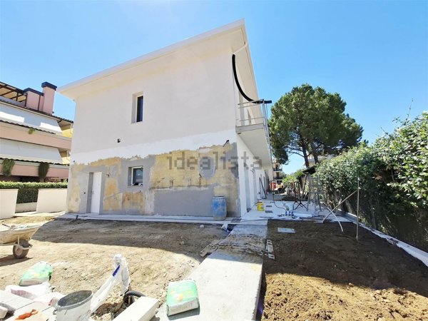 casa indipendente in vendita ad Empoli in zona Avane