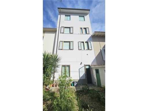 intera palazzina in vendita ad Empoli in zona Pontorme
