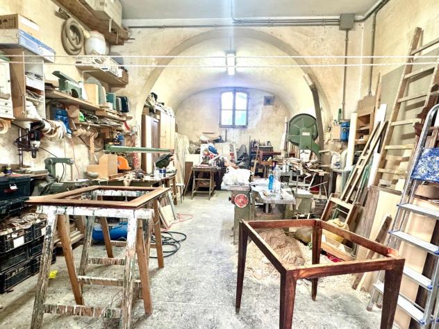 locale commerciale in vendita ad Empoli