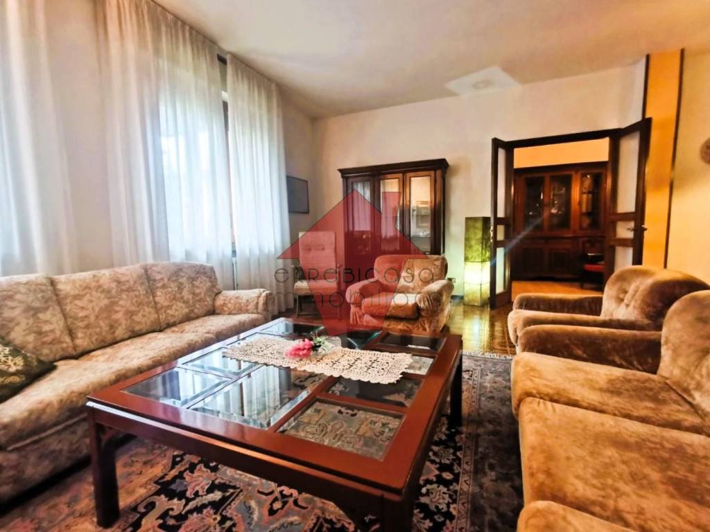 appartamento in vendita ad Empoli in zona Avane
