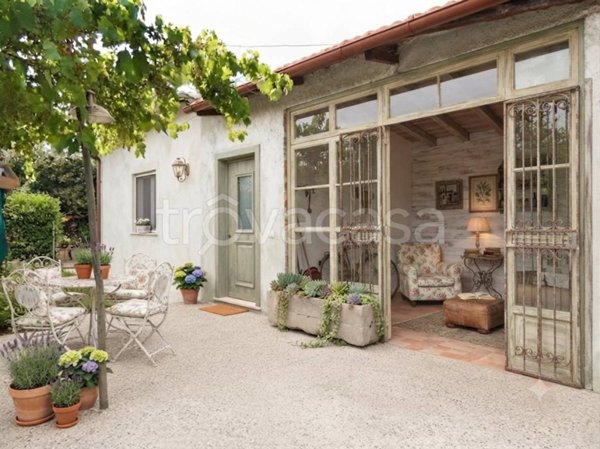 casa indipendente in vendita ad Empoli in zona Ponzano