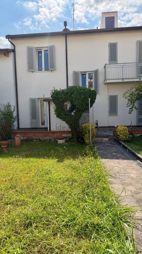 casa indipendente in vendita ad Empoli in zona Ponzano