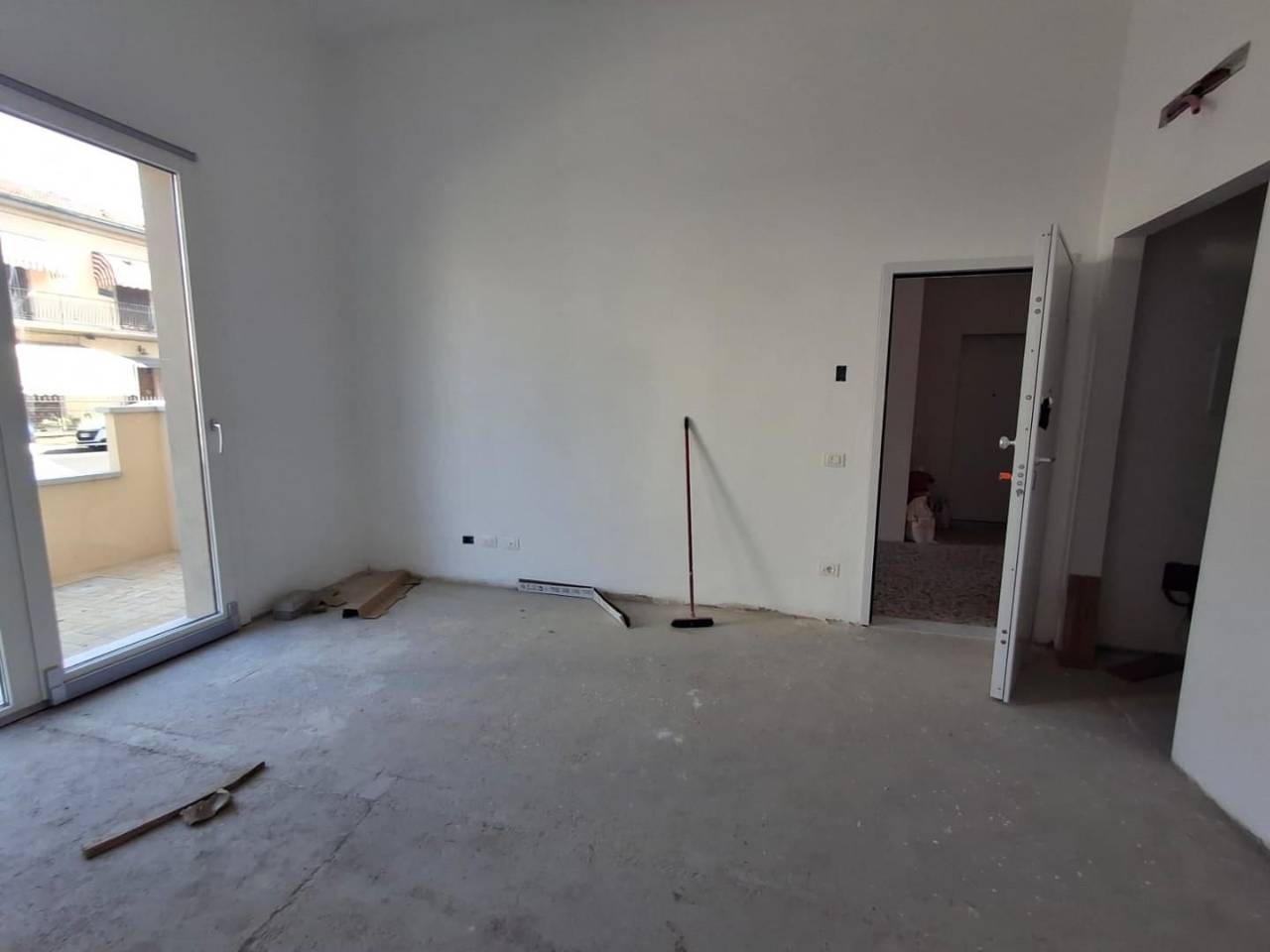 appartamento in vendita ad Empoli in zona Avane