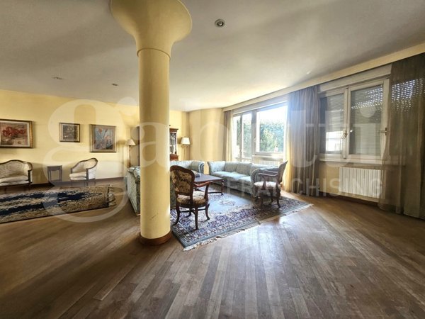 casa indipendente in vendita ad Empoli in zona Centro Storico