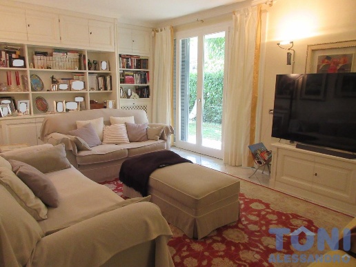 casa indipendente in vendita ad Empoli in zona Carraia