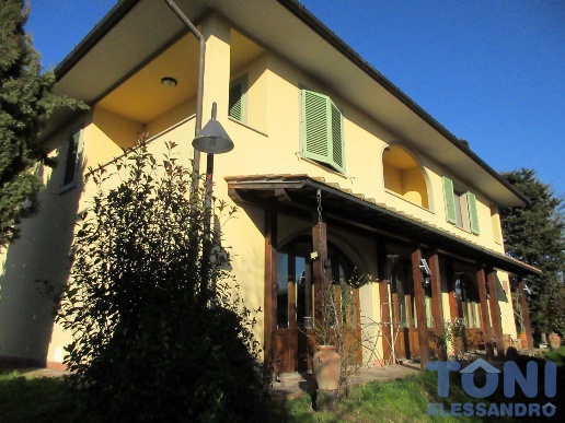 casa indipendente in vendita ad Empoli in zona Brusciana